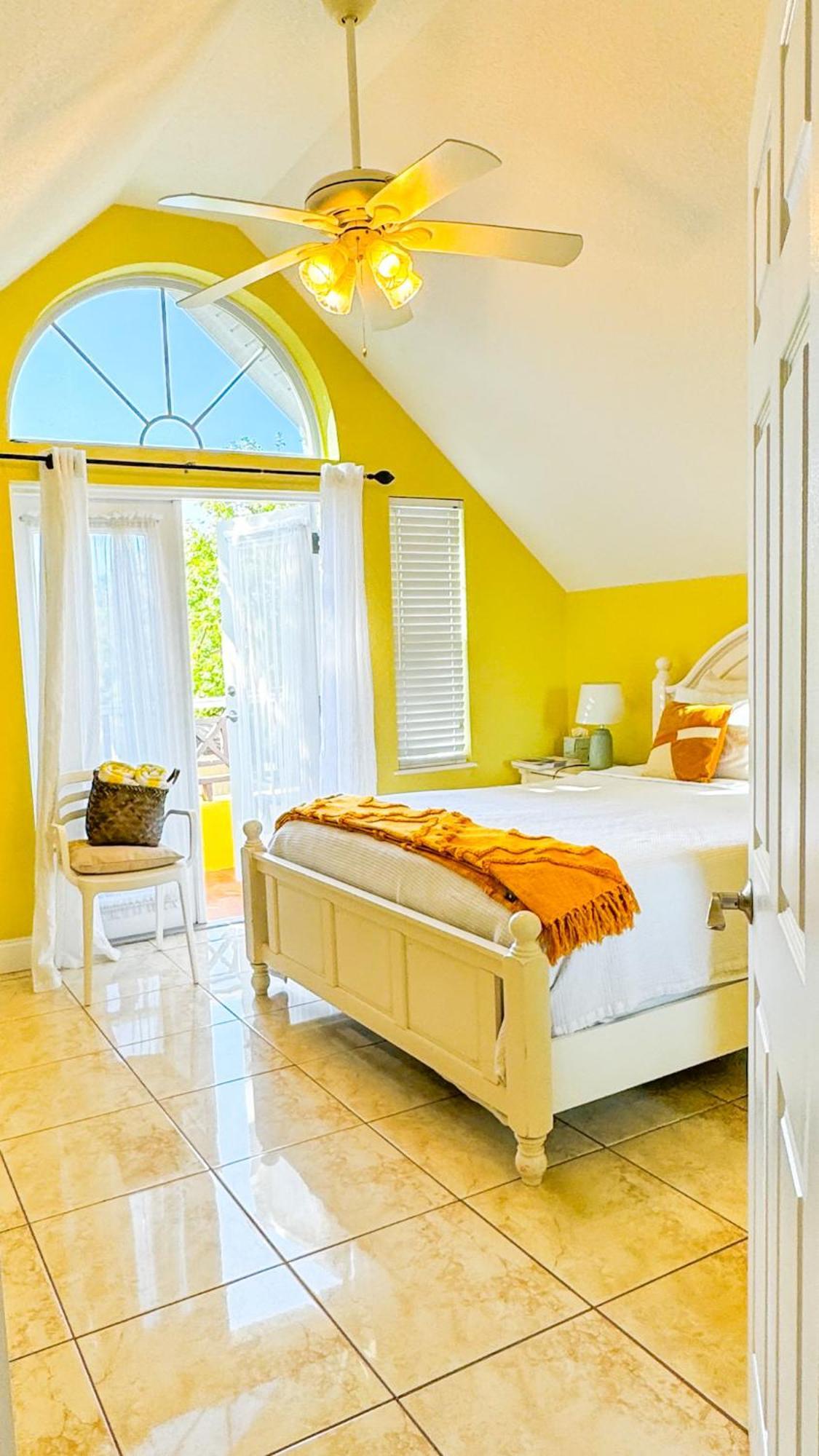 Shangri-La Boutique Bed & Breakfast West Bay Eksteriør billede
