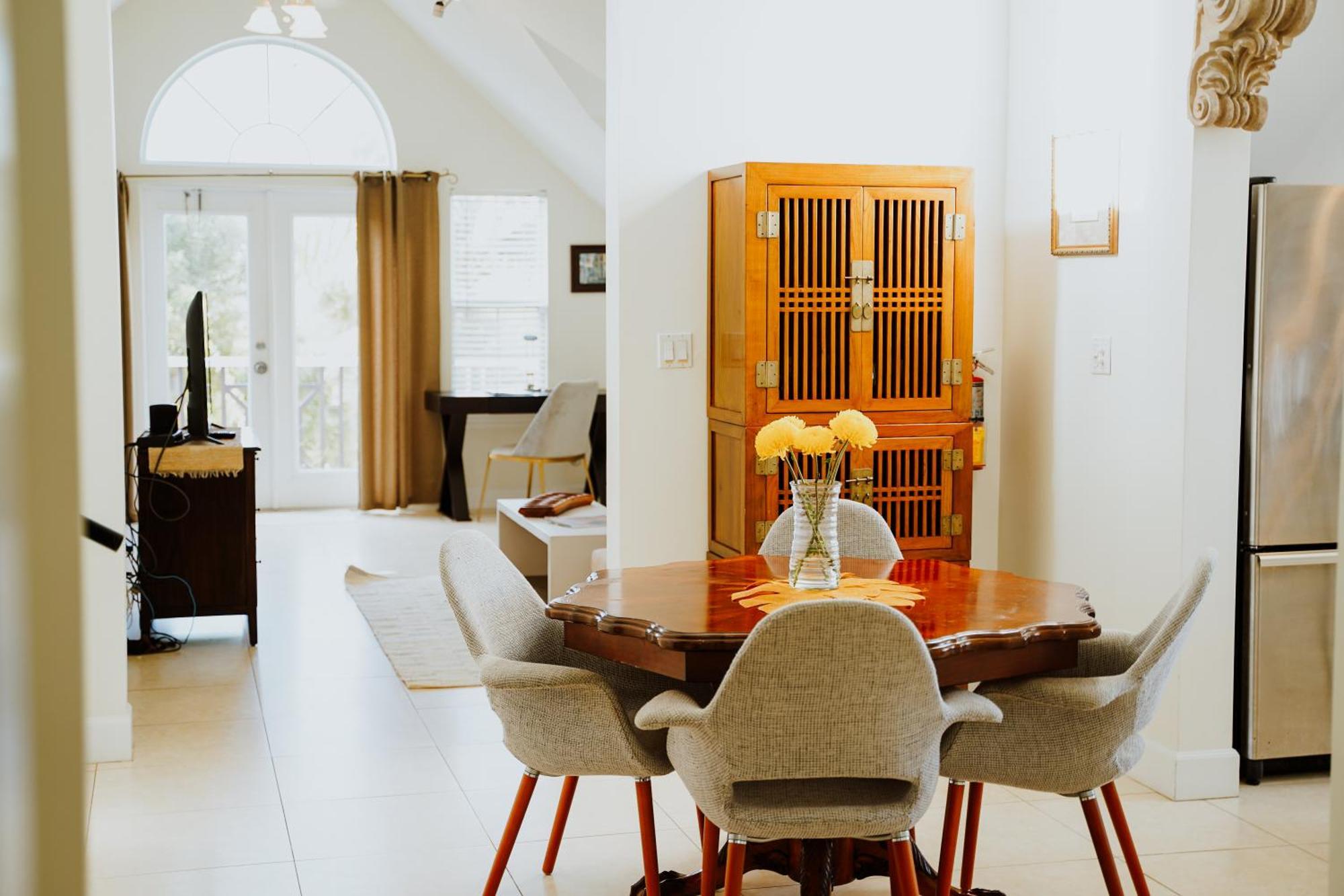 Shangri-La Boutique Bed & Breakfast West Bay Værelse billede