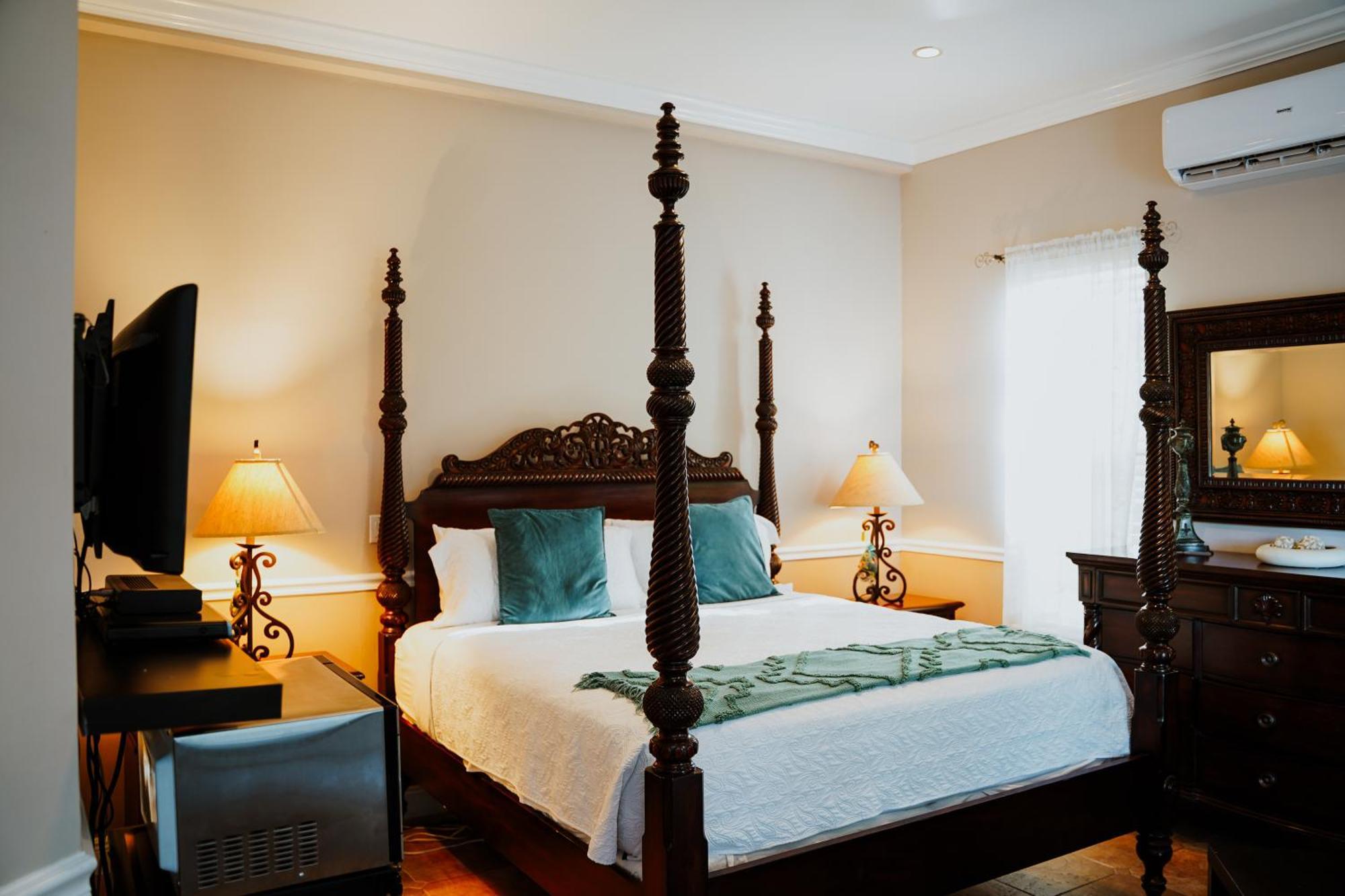 Shangri-La Boutique Bed & Breakfast West Bay Værelse billede
